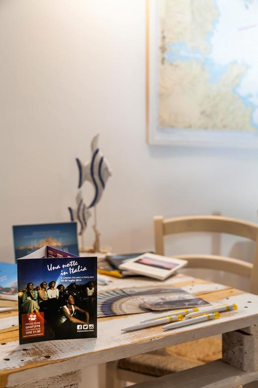 B&B Rotta Per Tavolara Porto San Paolo  Buitenkant foto